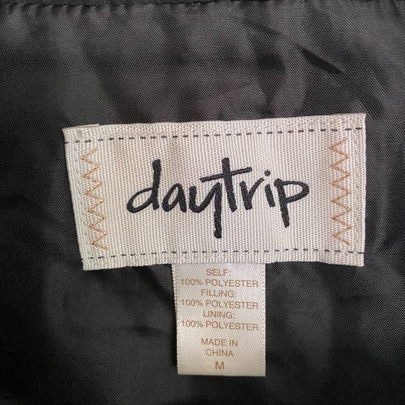 Daytrip Black Vest - Picture 2 of 4